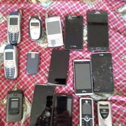 Cell Phones Lot Of 15 For Parts.