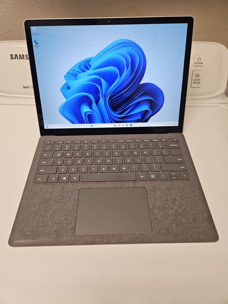Microsoft Surface Laptop 3 Touchscreen Intel i5-1035G7 10th Generation
