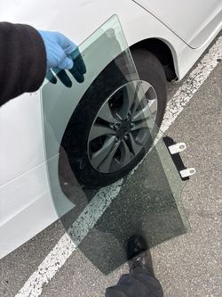 2013-2017 Honda Accord Front Driver Window