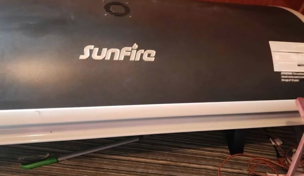 Tanning Bed: SUNFIRE - Super 20 min. Bed