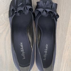 Woman’s  Dress Shoes - Navy Blue Peep Toe Pump 