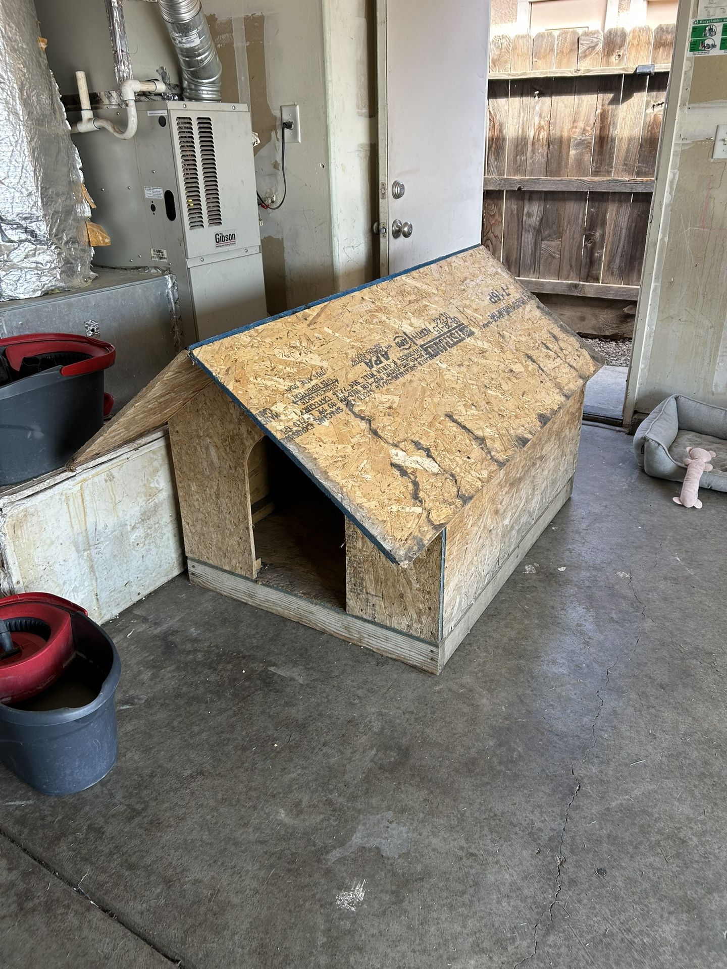 Dog House 
