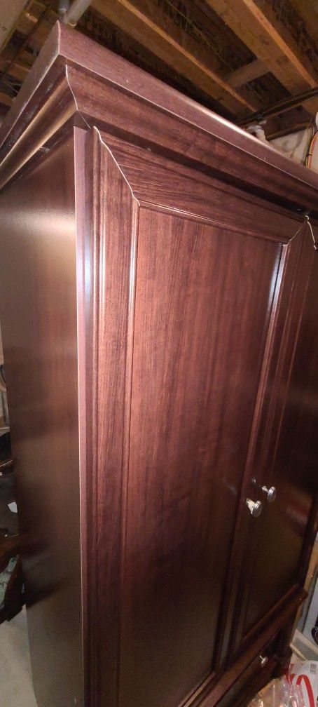 Wardrobe - Closet
