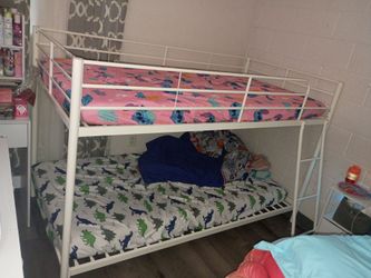 Bunk bed