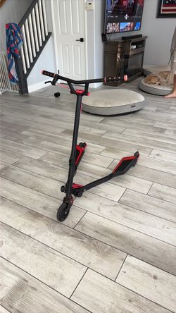 Yvolution Fliker Lift Drift Scooter, can negotiate  about price.