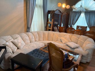 Couch 200.00
