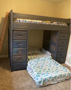 Bunk bed