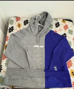 Jordan Sportswear Legacy AJ11 72-10 Split Pullover Hoodie