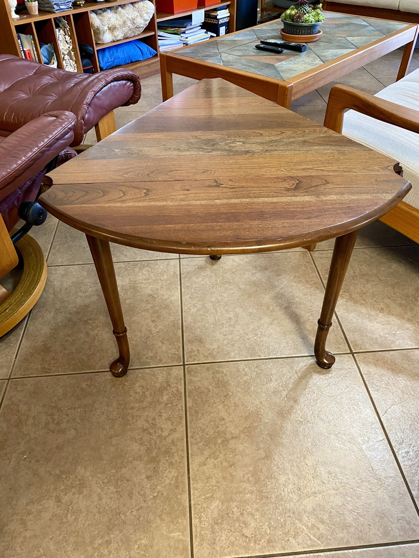 Drop leaf tea table/end table
