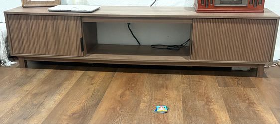 Tv console