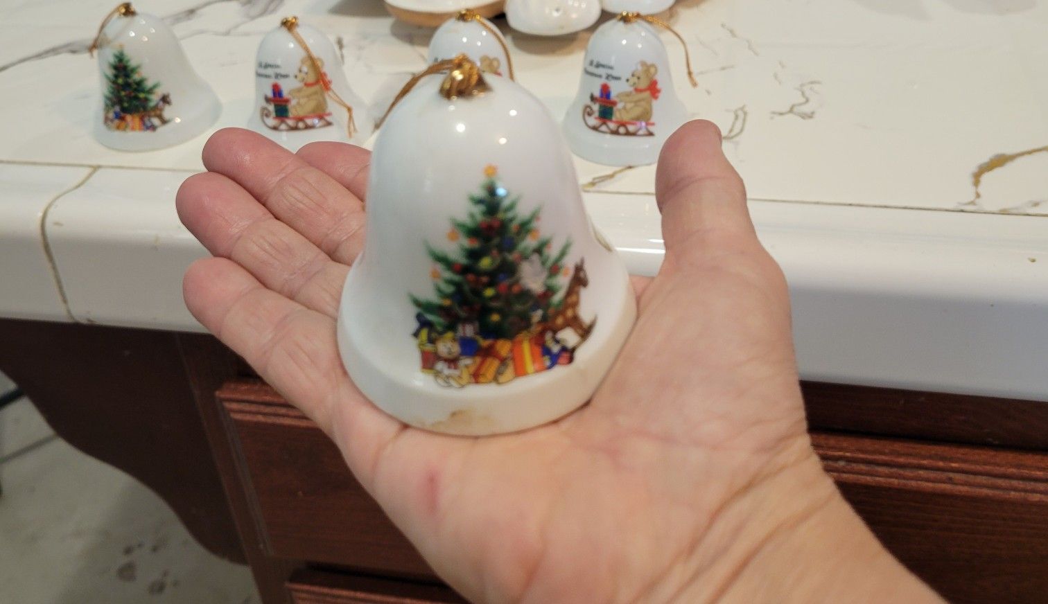 FIVE VINTAGE X-MAS BELLS