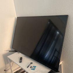 Insignia Smart Tv 60”