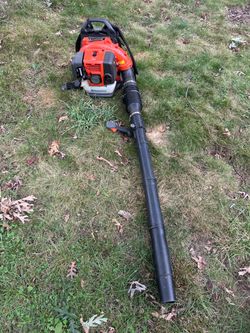 Husqvarna Leaf Blower 350BT works great