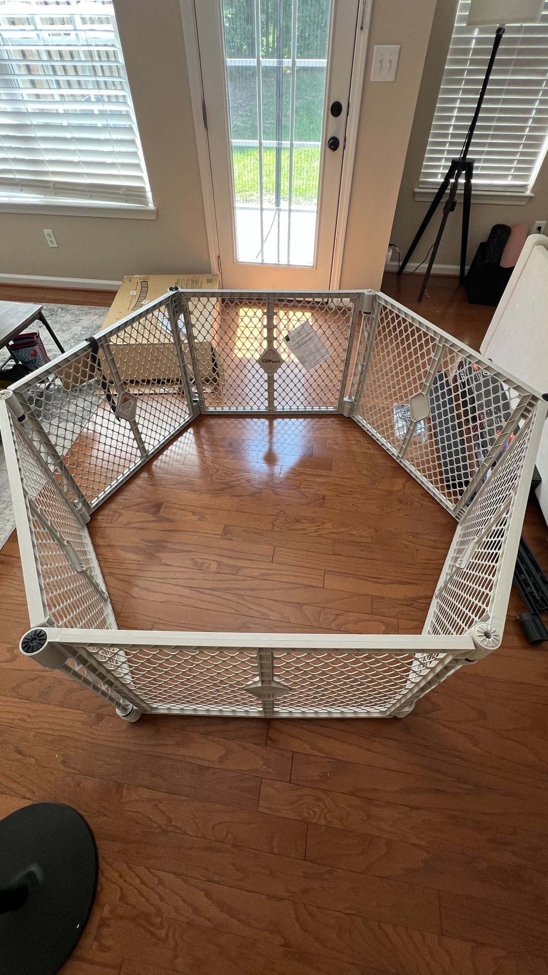 2 in 1 Play Yard and Barrier