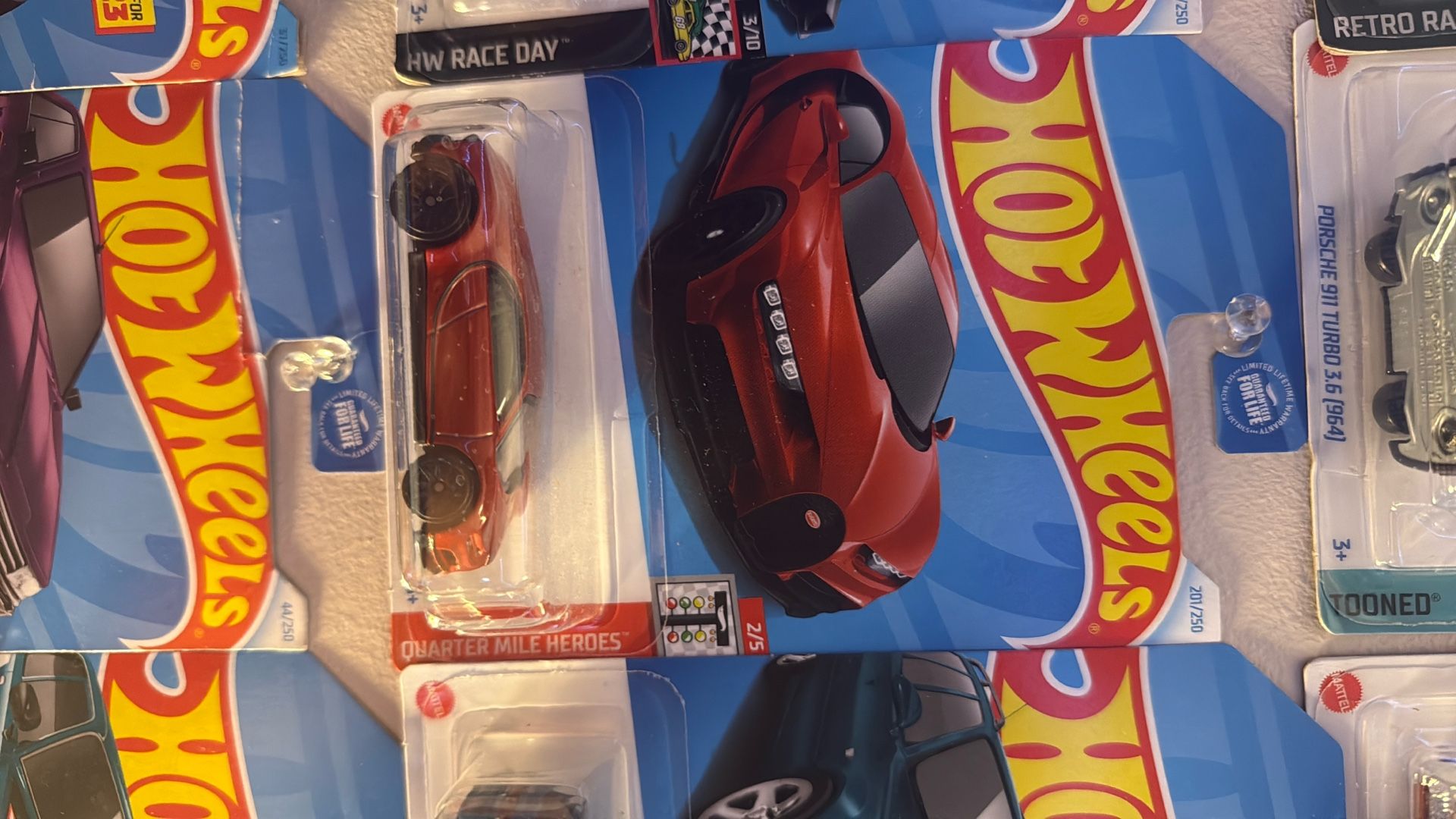 Hot Wheels '16 Bugatti Chiron, Quarter Mile Heroes 2/5 [red] 201/250