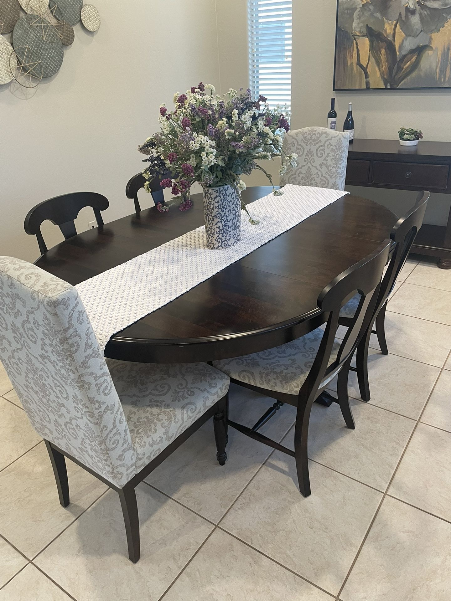 Beautiful Dining Room Set From La-Z-Boy