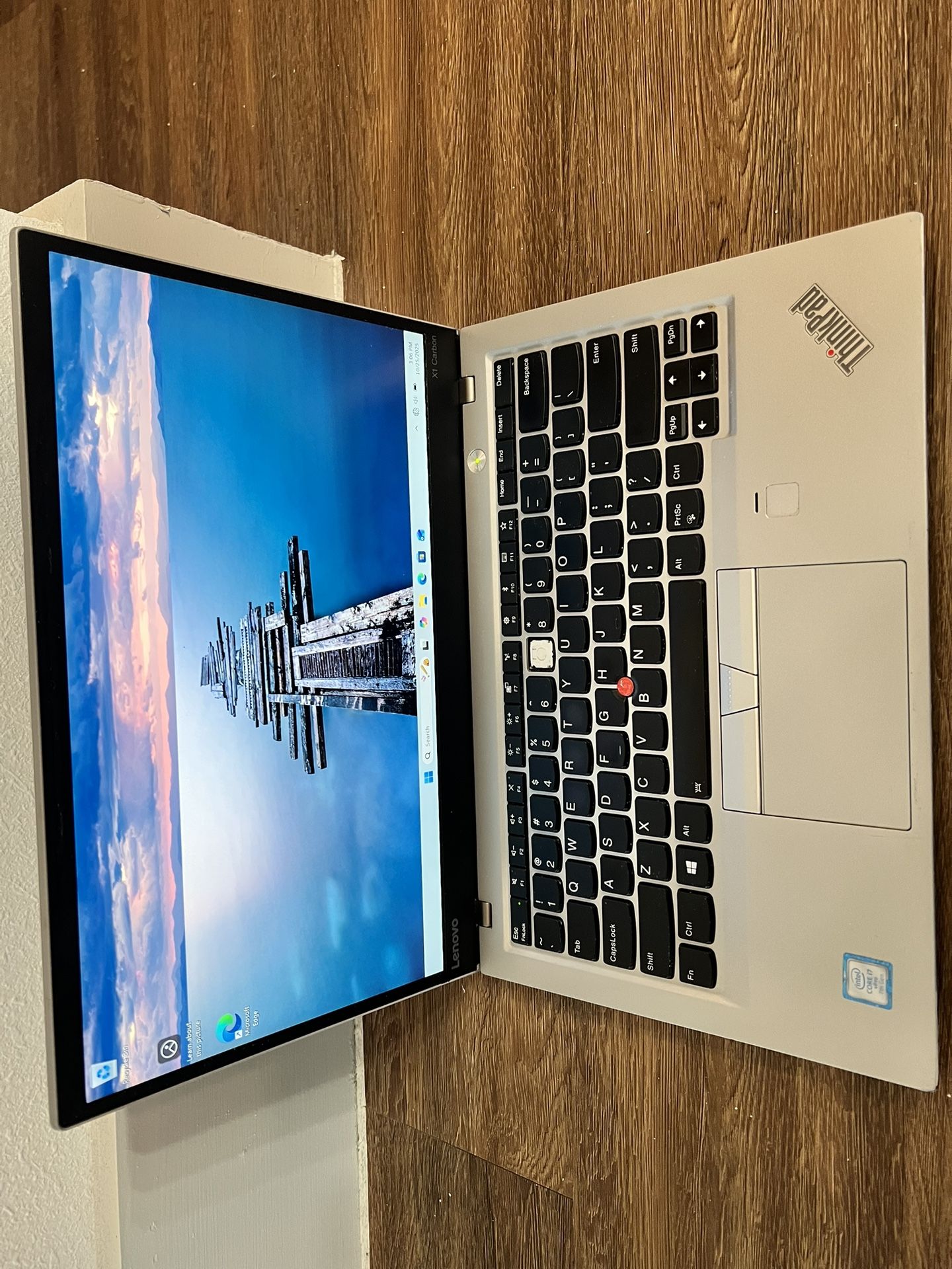 Lenovo ThinkPad X1 Carbon 5th Gen 14