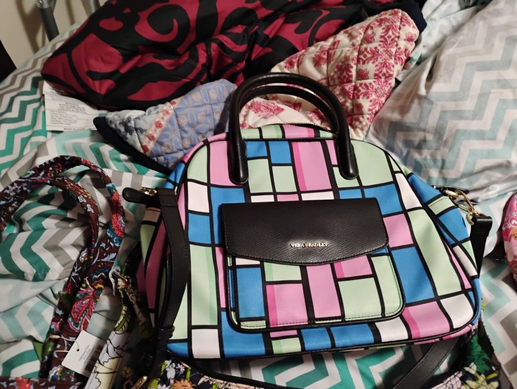 6 Pieces Of Vesa Bradley