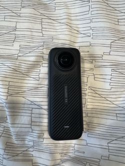 Insta360 X4