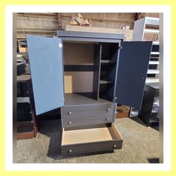 Dresser / Wardrobe