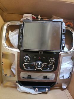 Radio and console frame of 2017 2500 Ram