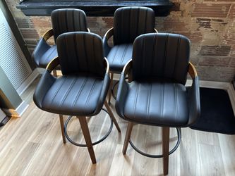Set of 4 VipDesk 26-Inch Swivel Counter Stools