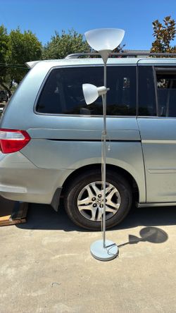 Floor lamp