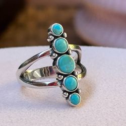 Blue stone Ring 💍 925 sterling silver  (size 7 3/4- 8)