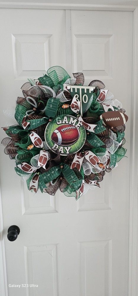 Football Fans Here A Wreath For You