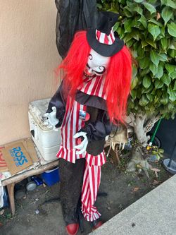 Clown battery operated