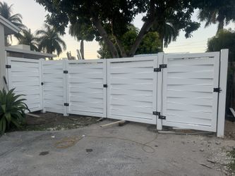 Basket Weave PVC Fence 