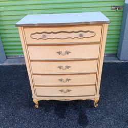 Vintage Chest Of Drawers 