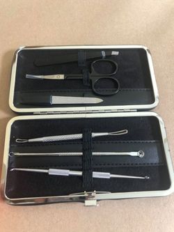 6 Pieces Manicure Tool Kit.Condition is new.