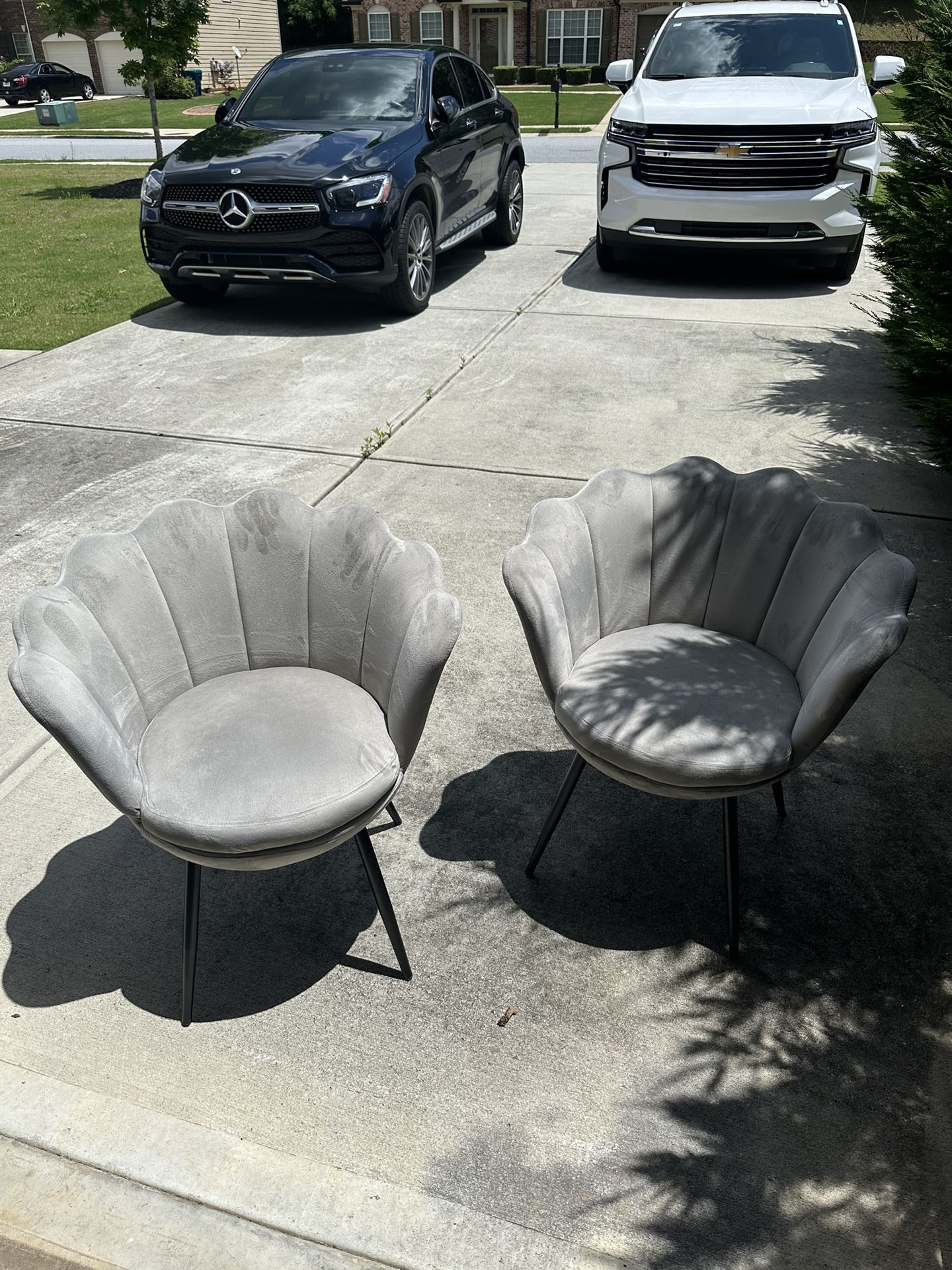 Matching Petal Chairs Set
