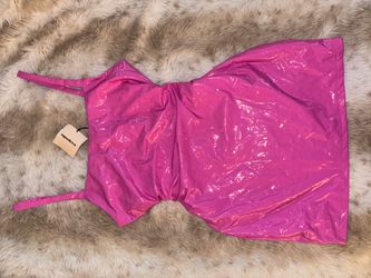 Barbie pink dress M