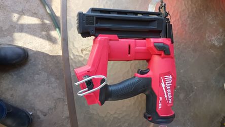 Milwaukee fuel 18 GA brad Nailer.tool only