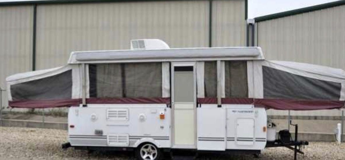 2007 Fleetwood Niagara Travel Trailer (USED)