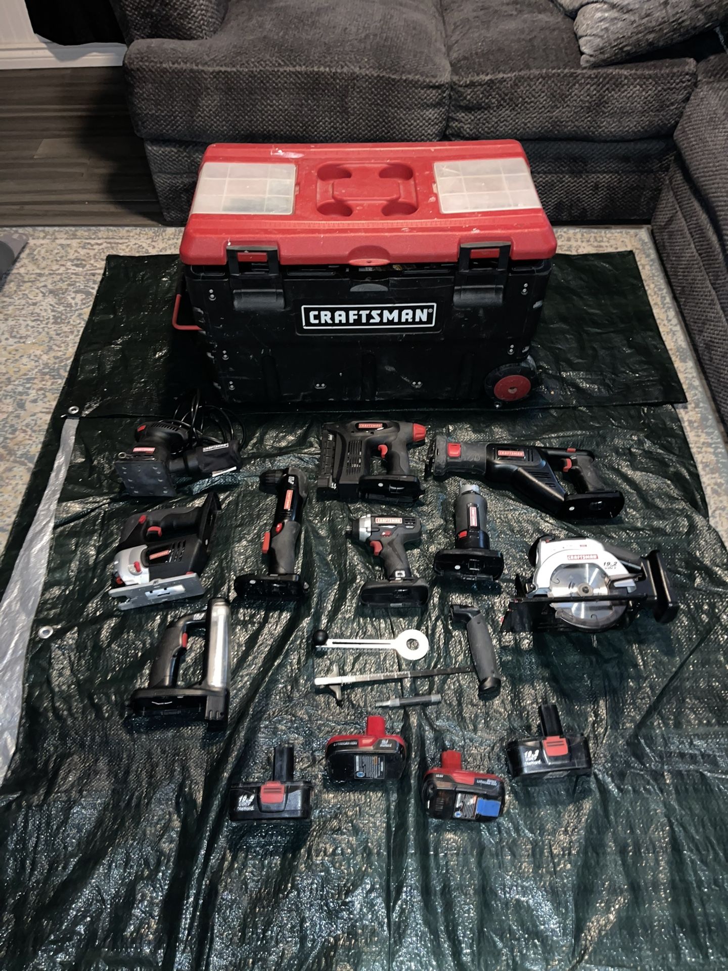 Craftsmen 19.2V Tool Set W/Rolling Chest (TRADE)