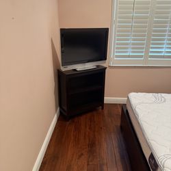 Queen Bedroom Set