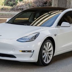 Tesla Model 3 RWD