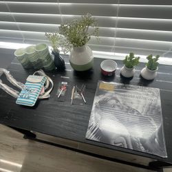 Various Nick Nacks And Decor