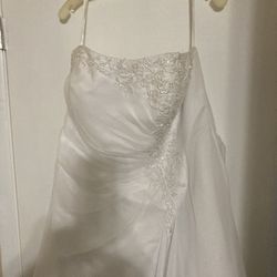 Beautiful Strapless Chiffon WEDDING DRESS