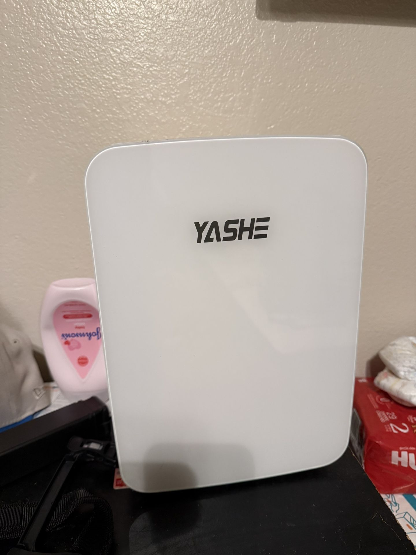 Yashe mini fridge