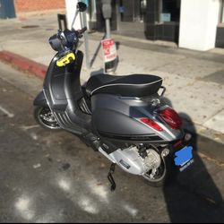 Vespa sprint s 150 abs sport- 163 miles - matte gray