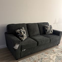 3-Seat Sofa in Excellent Condition – Dark Gray