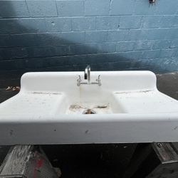 Sink, Antique cast iron sink