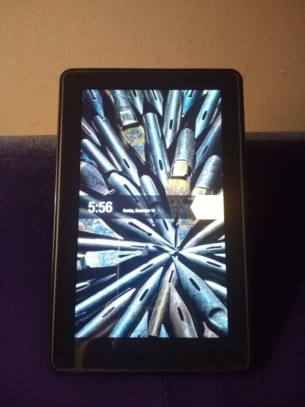 Kindle Fire ( Like New)