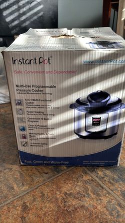 Instant Pot IP-LUX60-ENW Stainless Steel 6-in-1 Pressure Cooker with Mini Mitts