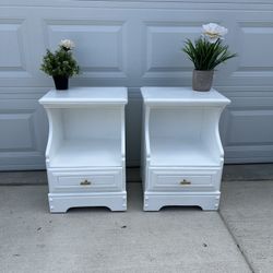 White nightstands 