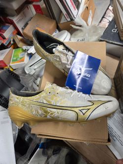 Mizuno Alpha Soccer Cleats